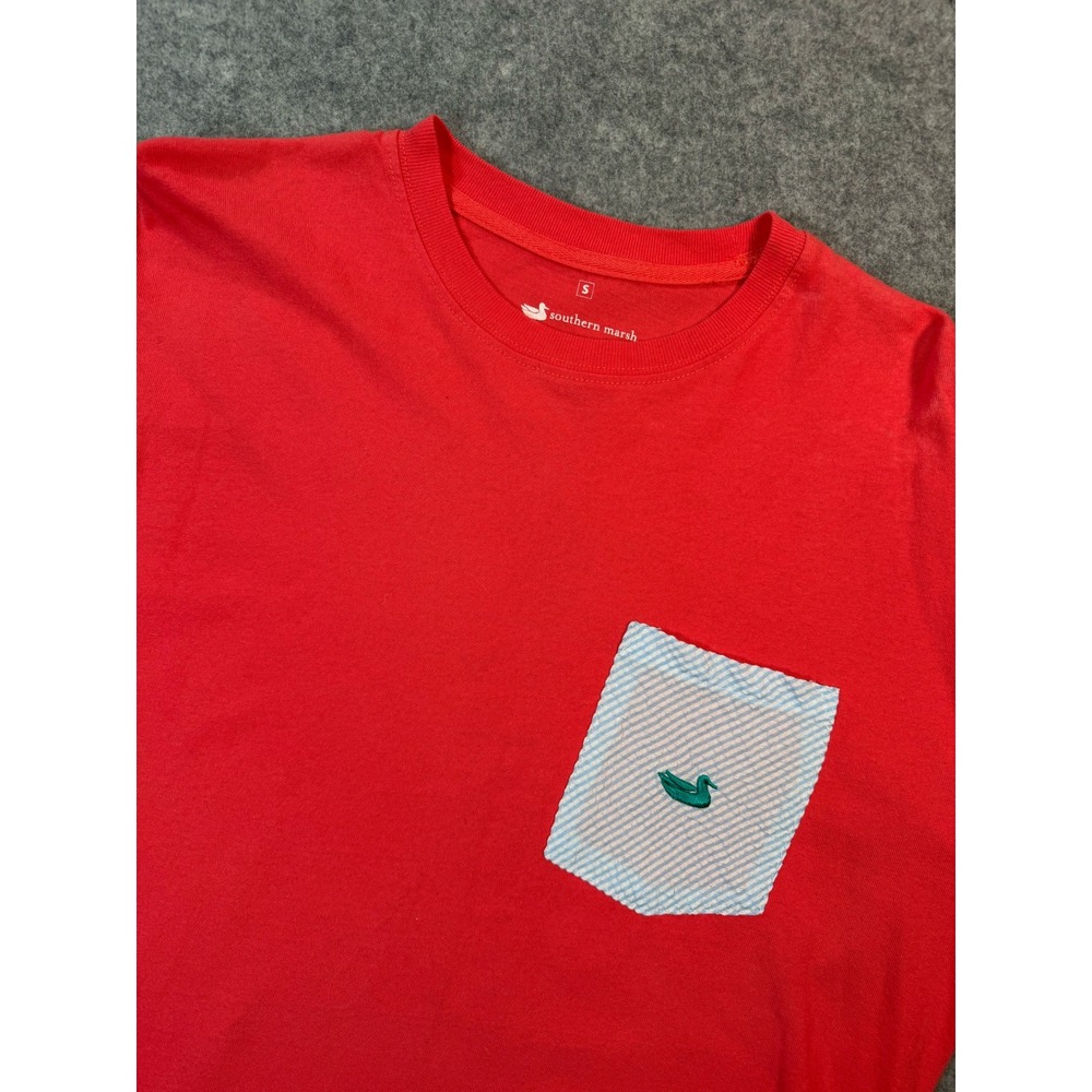 Southern Marsh Mens Long Sleeve Pocket T-Shirt Red Seersucker Logo Small